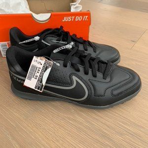 Nike (3.5 US) Tiempo Legend 9 Club TF Jr Turf Soccer Shoes